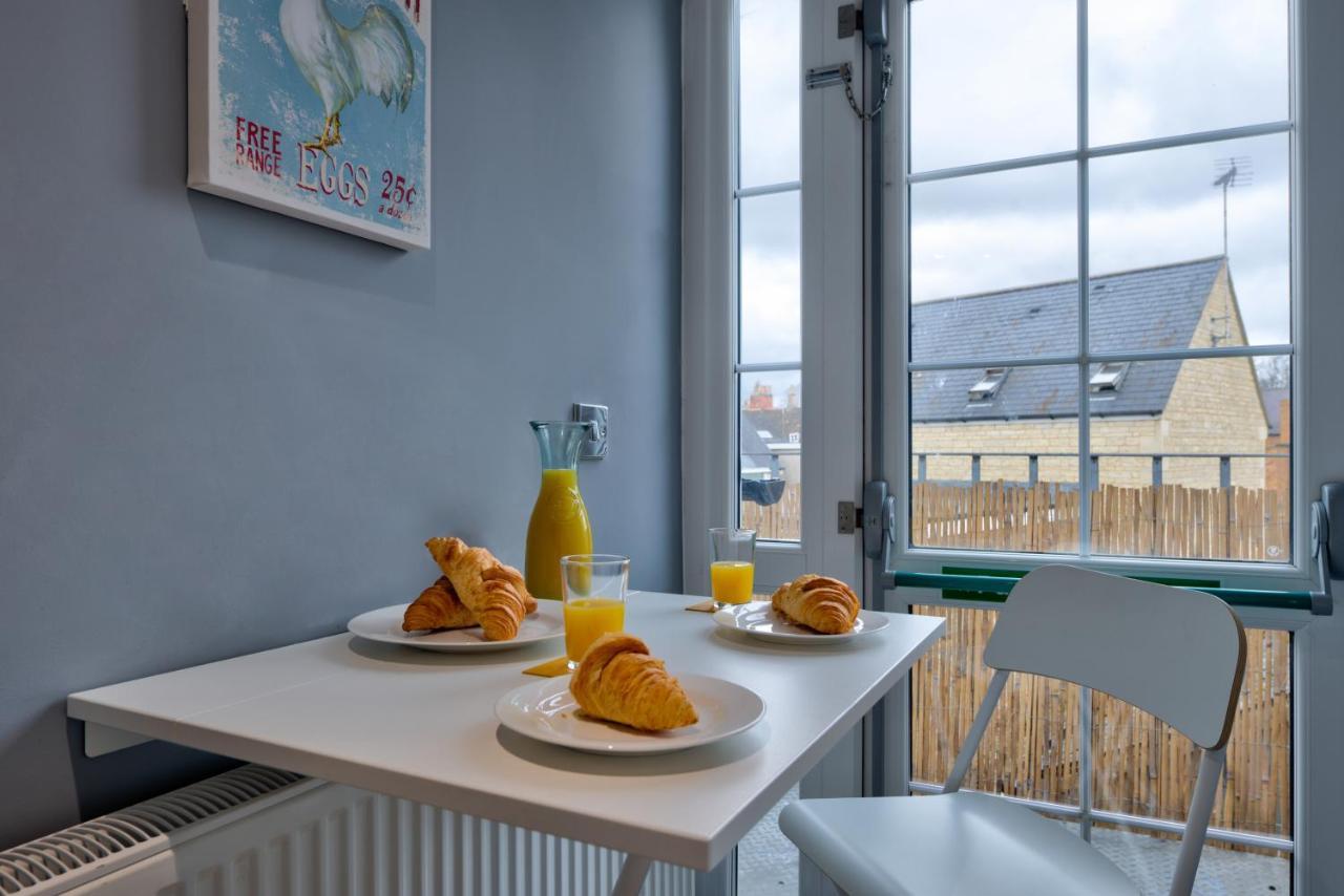 Stamford Central Stay - Stylish 2-Bed Apartment With Wifi Bagian luar foto