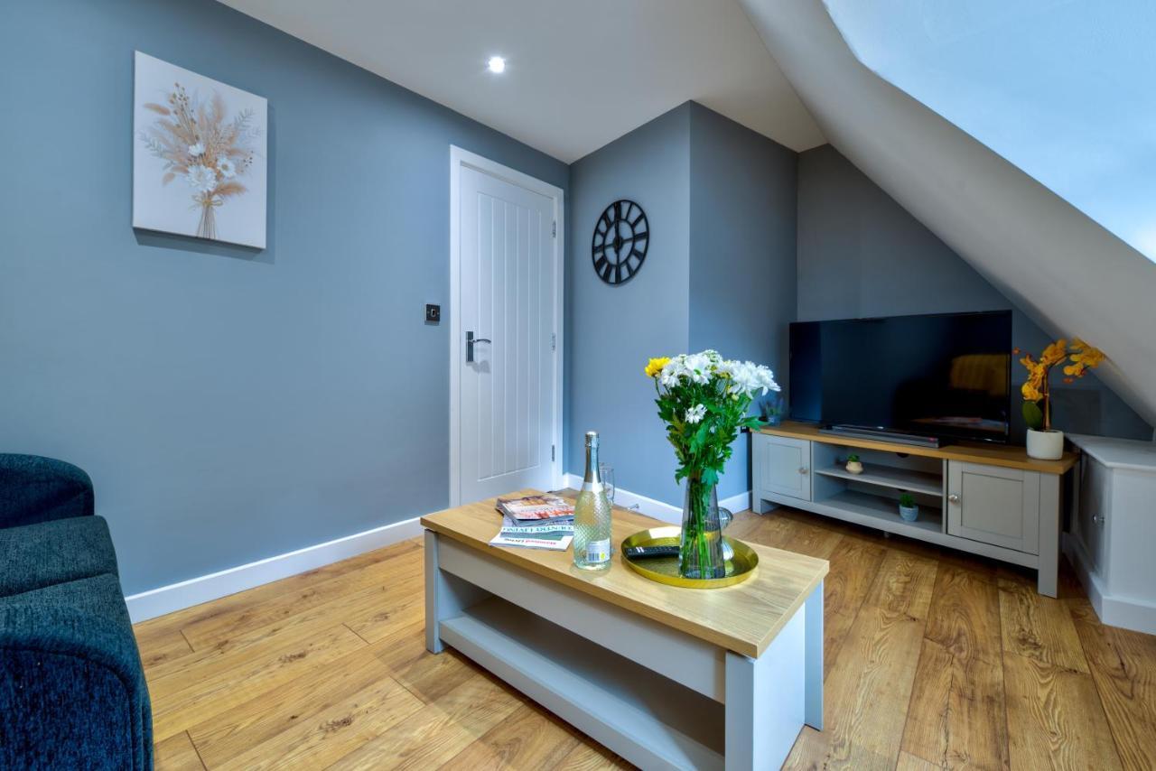 Stamford Central Stay - Stylish 2-Bed Apartment With Wifi Bagian luar foto