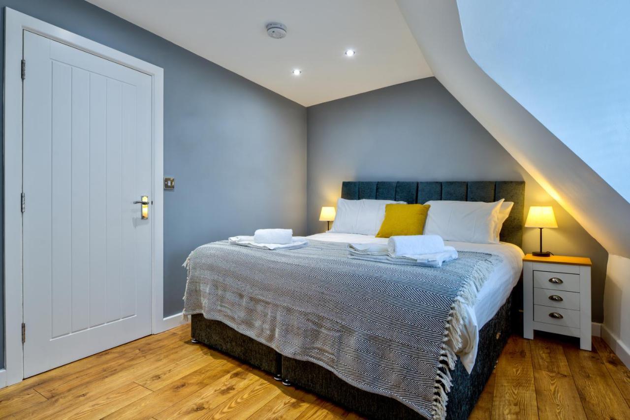 Stamford Central Stay - Stylish 2-Bed Apartment With Wifi Bagian luar foto