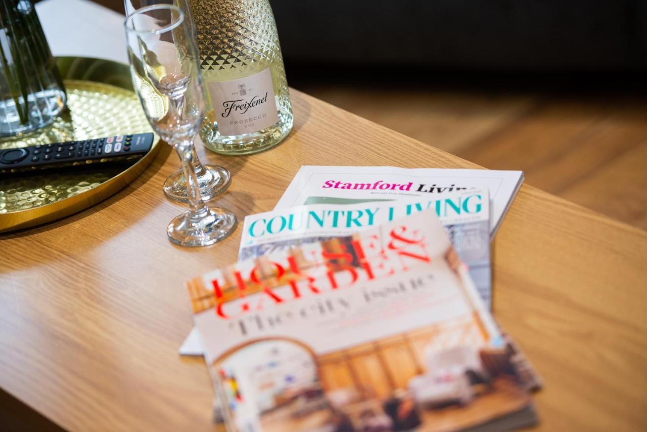 Stamford Central Stay - Stylish 2-Bed Apartment With Wifi Bagian luar foto
